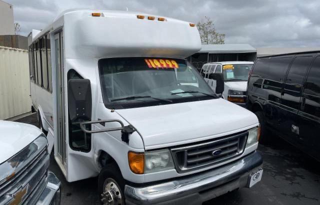 2005 Ford Econoline Cargo Van 