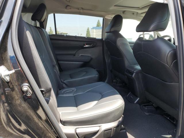 5TDHZRBH1NS578211 Toyota Highlander Xle