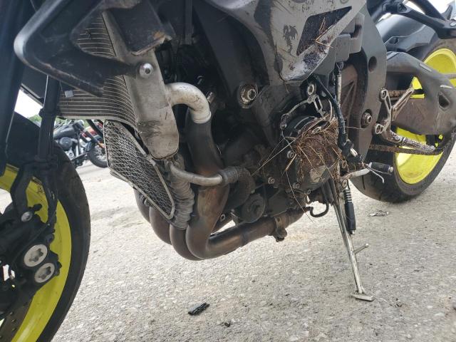 2017 YAMAHA FZ10 - JYARN48E3HA000575