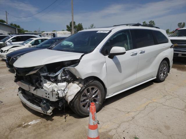 2022 Toyota Sienna XLE