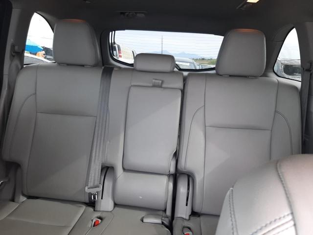 5TDJZRFH6JS818326 Toyota Highlander Se