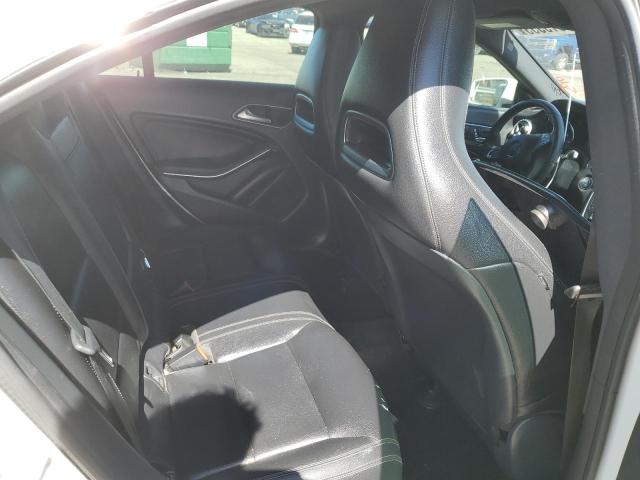 WDDSJ4GB3JN566426 Mercedes-Benz CLA 250 4MATIC
