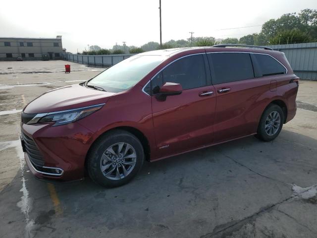 2021 Toyota Sienna XLE