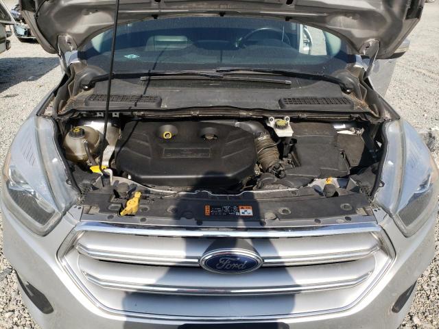 1FMCU9J98HUA95930 Ford Escape Titanium