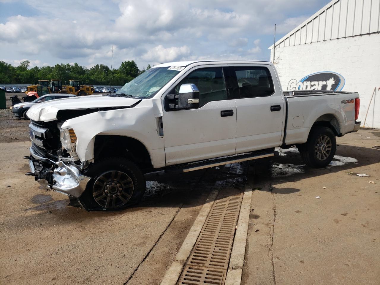 2018 Ford F250 Super Duty vin: 1FT7W2B62JEC43257