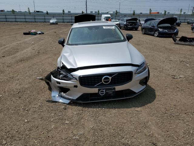 2022 VOLVO S60 B5 MOM 7JRL12TZ7NG162689