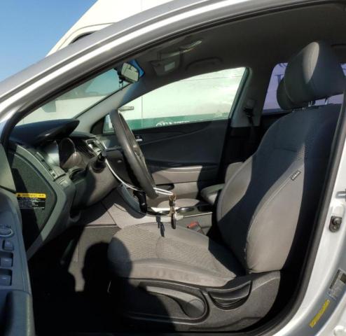 VIN: 5NPEB4AC1CH416145 Auction: COPART Lot: 57729603 Location: CA - BAKERSFIELD 5NPEB4AC1CH416145 HYUNDAI SONATA 2012 SILVER Photo 7