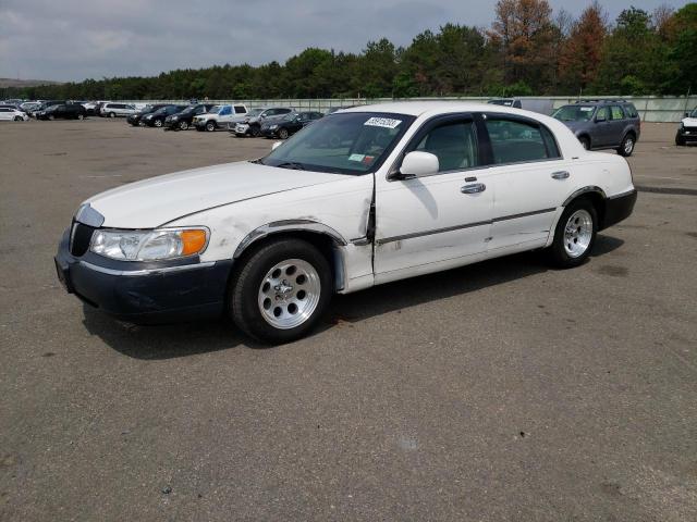 2002 Lincoln Town Car Signature