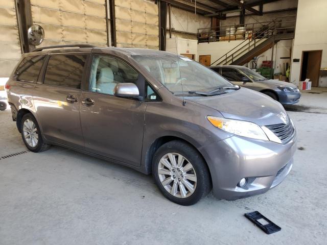 5TDDK3DC5ES092230 2014 TOYOTA SIENNA, photo no. 4