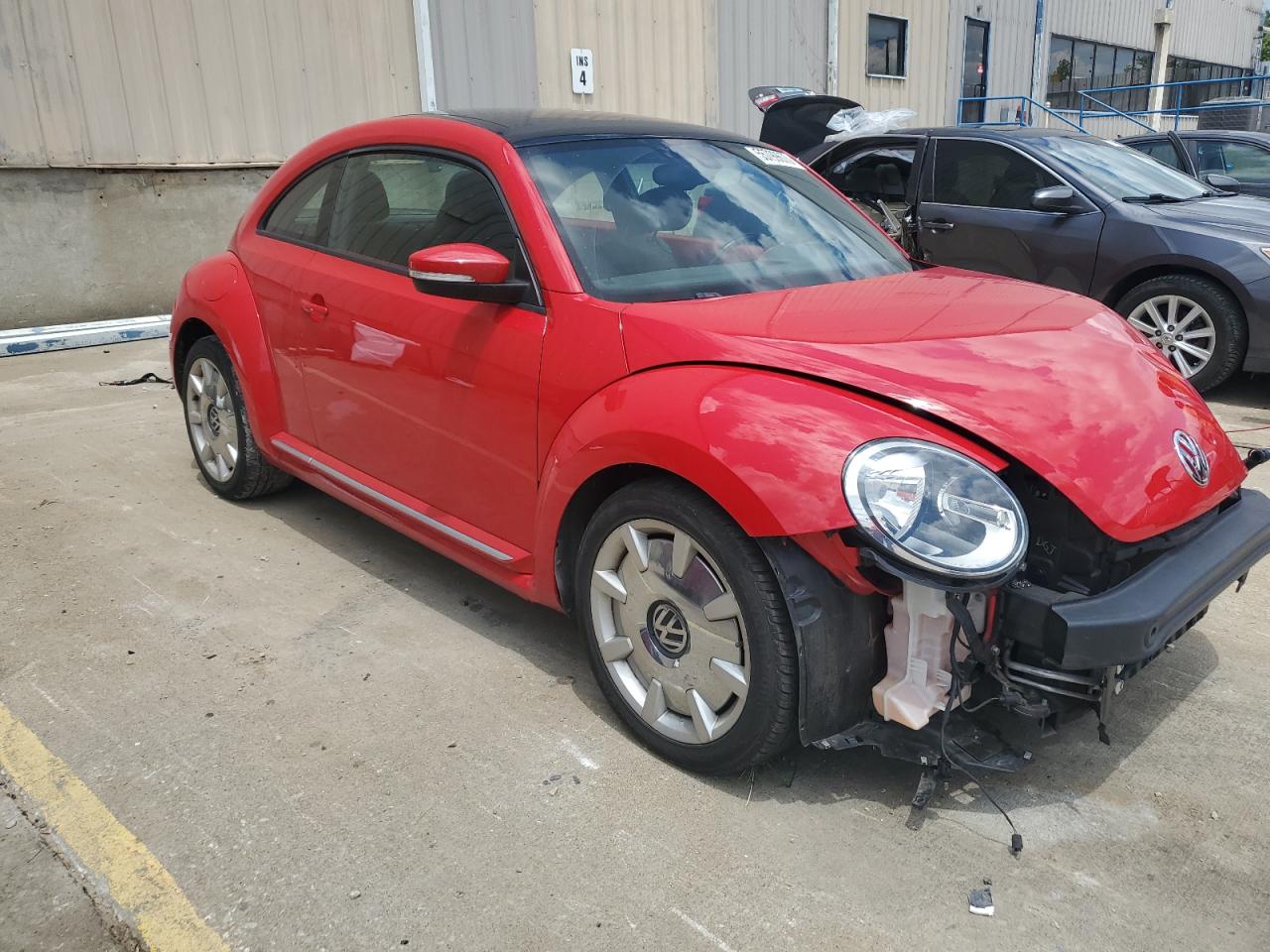 3VWJ17ATXGM634603 2016 Volkswagen Beetle Se