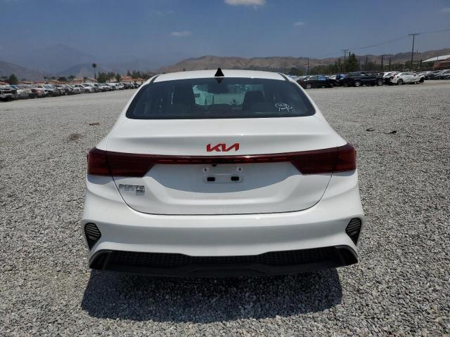 3KPF24AD4PE569318 KIA FORTE LX