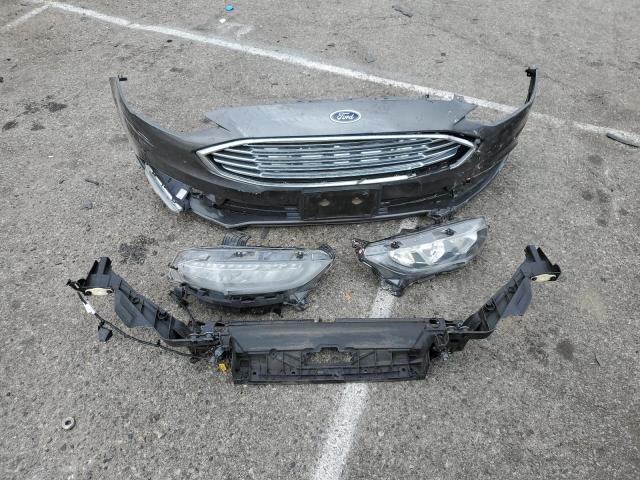 3FA6P0SU2JR181065 Ford Fusion Titanium/platinum Phev
