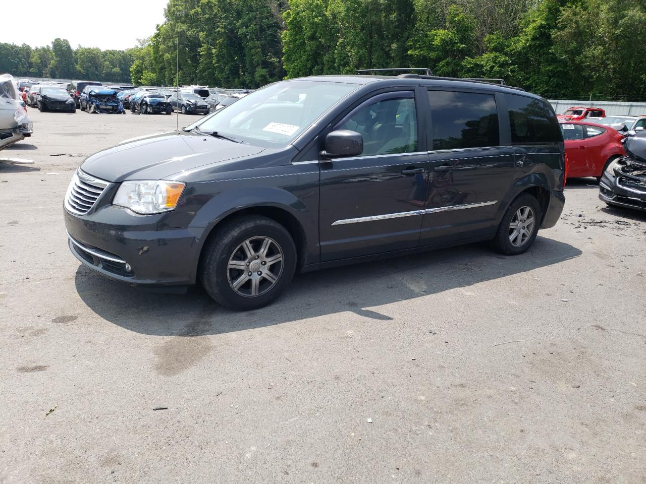 2011 Chrysler Town & Cou 3.6L for Sale in Glassboro, NJ - Rear End