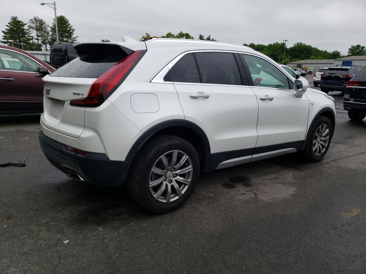 1GYFZDR48KF203323 Cadillac XT4 PREMIU 3