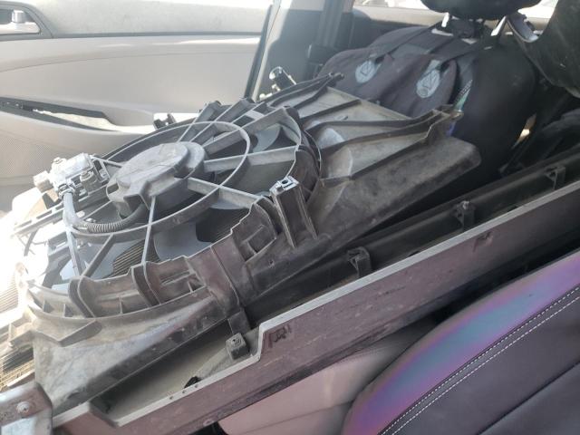 KM8J33A43GU104074 Hyundai Tucson Limited