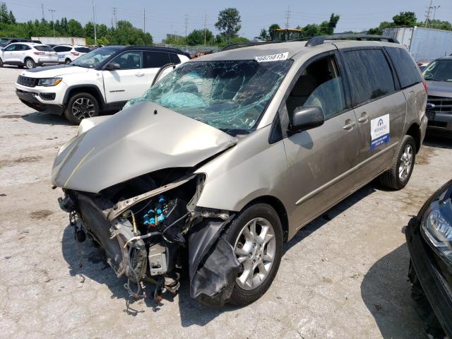 2004 Toyota Sienna LE