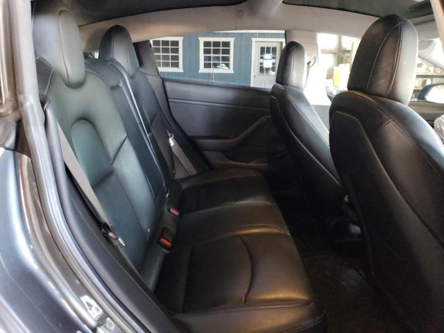 5YJ3E1EA8HF000668 Tesla MODEL 3