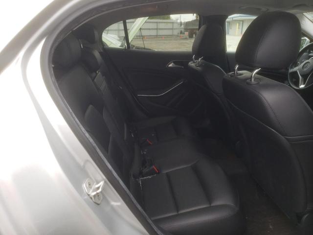 WDCTG4GBXFJ038761 Mercedes-Benz Gla 250 4matic