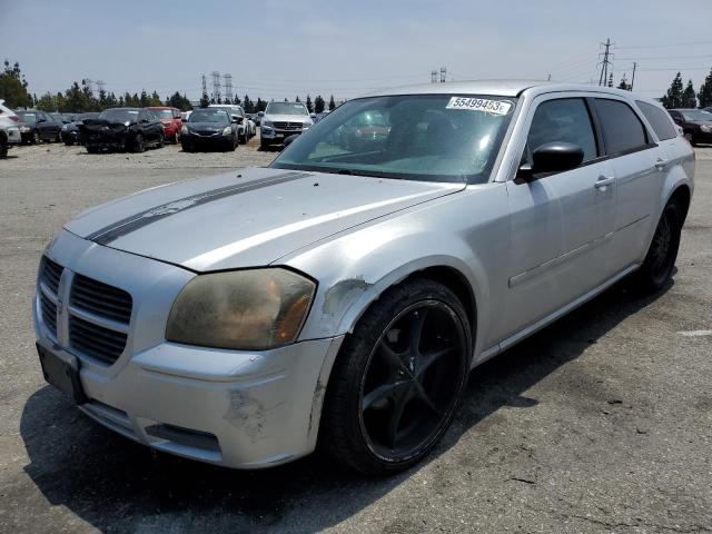 2005 Dodge Magnum SE