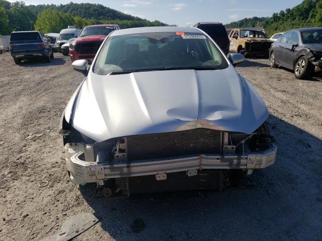 3FA6P0HD9KR275534 Ford Fusion SE 5