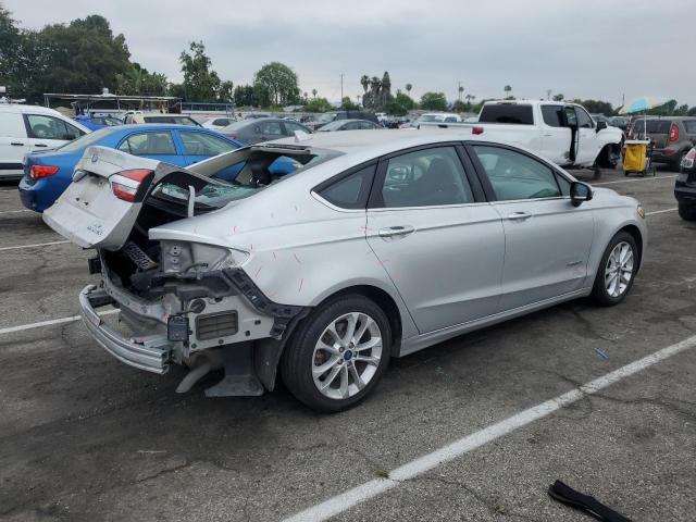 3FA6P0LU7KR154122 Ford FUSION SE