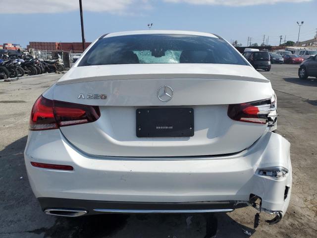W1K3G4EB5LJ236562 Mercedes-Benz A 220