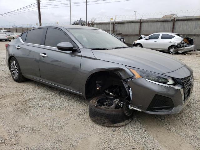 1N4BL4DV9PN355121 Nissan ALTIMA SV
