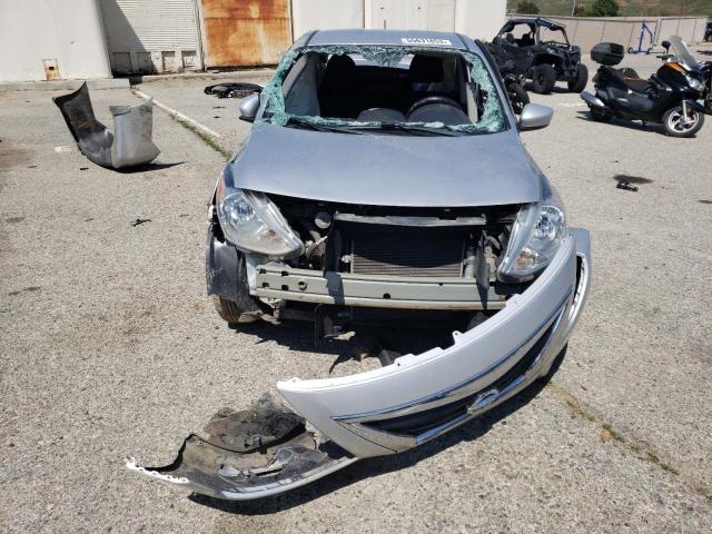 3N1CN7AP1HL811715 Nissan VERSA S
