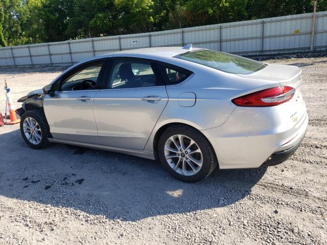 3FA6P0HD9KR275534 Ford Fusion SE 2