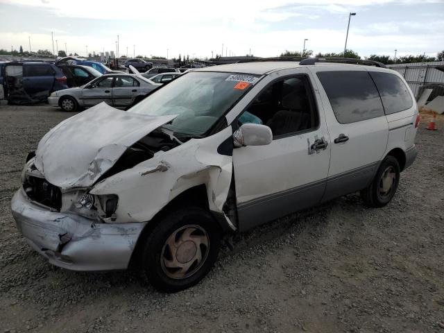 2001 Toyota Sienna LE