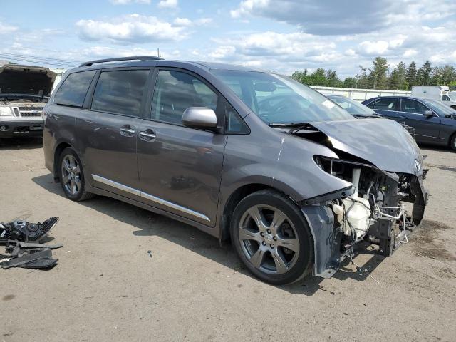 5TDXZ3DC5HS839886 2017 TOYOTA SIENNA, photo no. 4