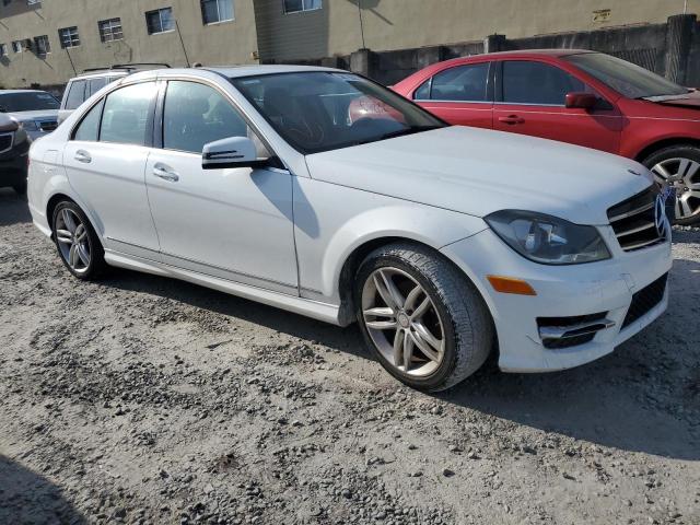 WDDGF4HB6EA946962 2014 MERCEDES-BENZ C-CLASS, photo no. 4