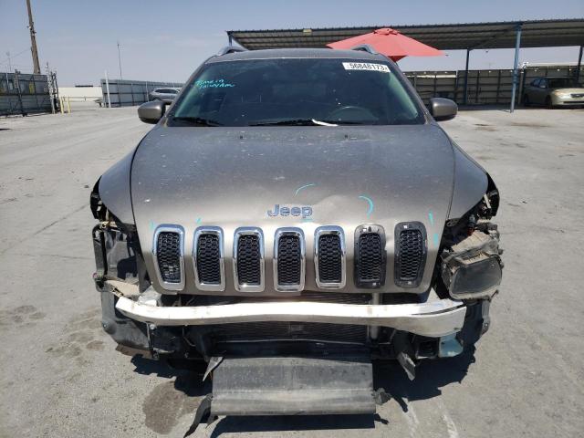 1C4PJLCB6HW586979 Jeep Cherokee Latitude