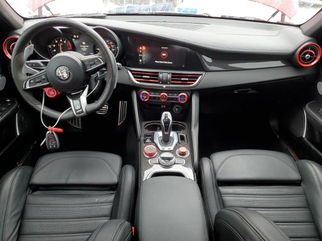 ZARFAMEV2N7660872 Alfa Romeo Giulia QUA 8