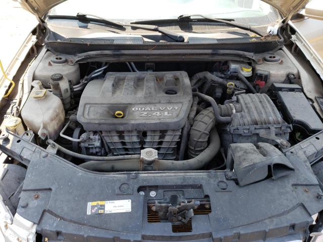 1C3CCBAB4EN125145 Chrysler 200 LX