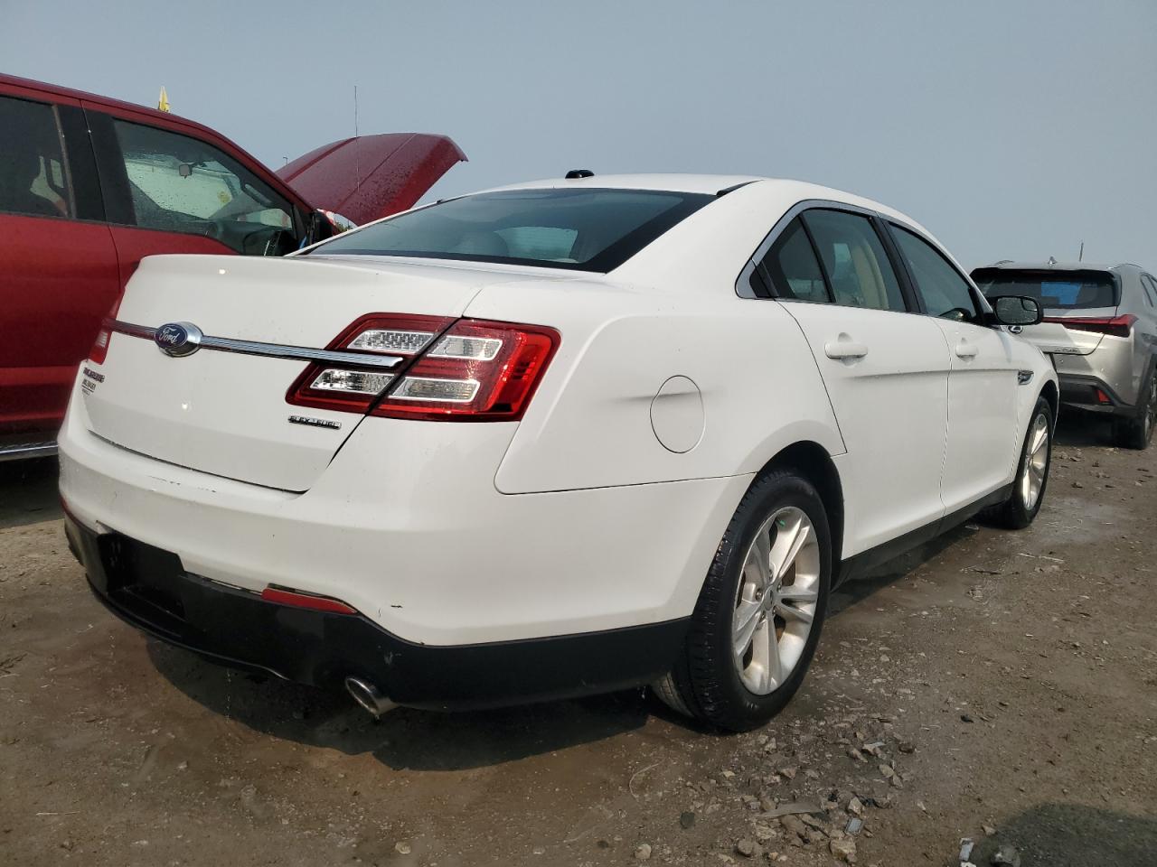 1FAHP2D89GG100390 2016 Ford Taurus Se