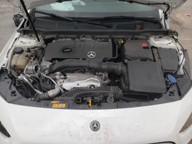 WDD3G4EB2KW022940 Mercedes-Benz A 220