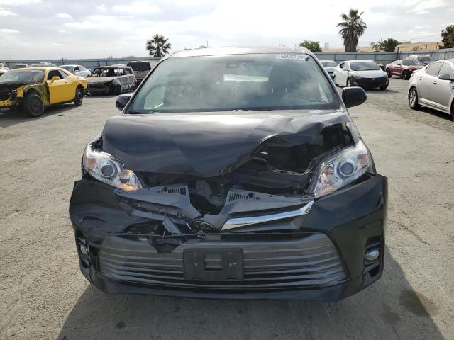 5TDYZ3DC2JS931208 Toyota SIENNA XLE