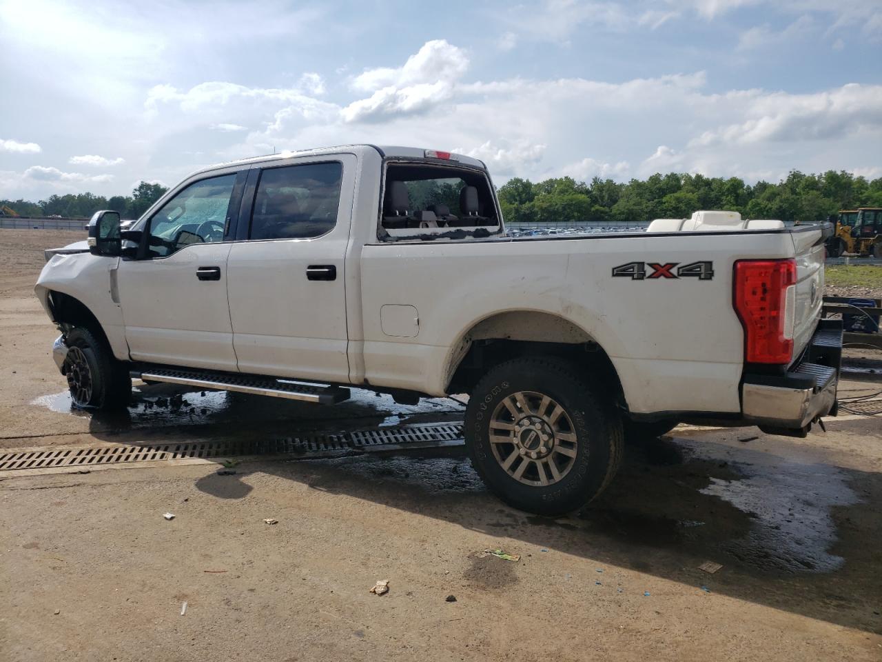 2018 Ford F250 Super Duty vin: 1FT7W2B62JEC43257