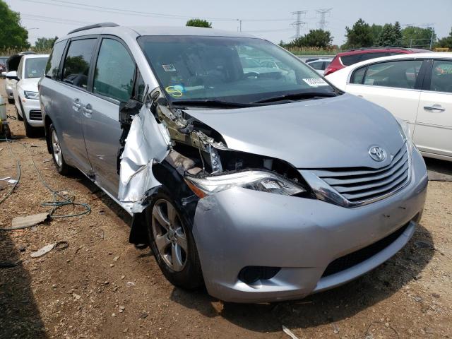 5TDKZ3DC8HS869247 2017 TOYOTA SIENNA, photo no. 4