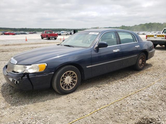 2001 Lincoln Town Car Signature