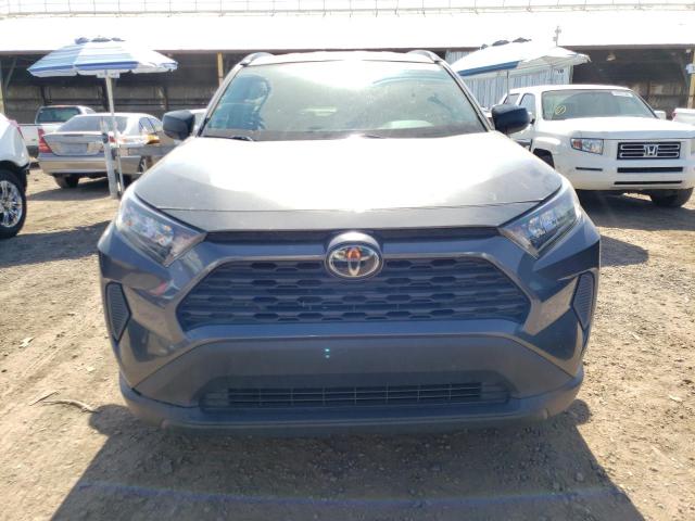 2T3H1RFV0KC012138 Toyota RAV4 LE