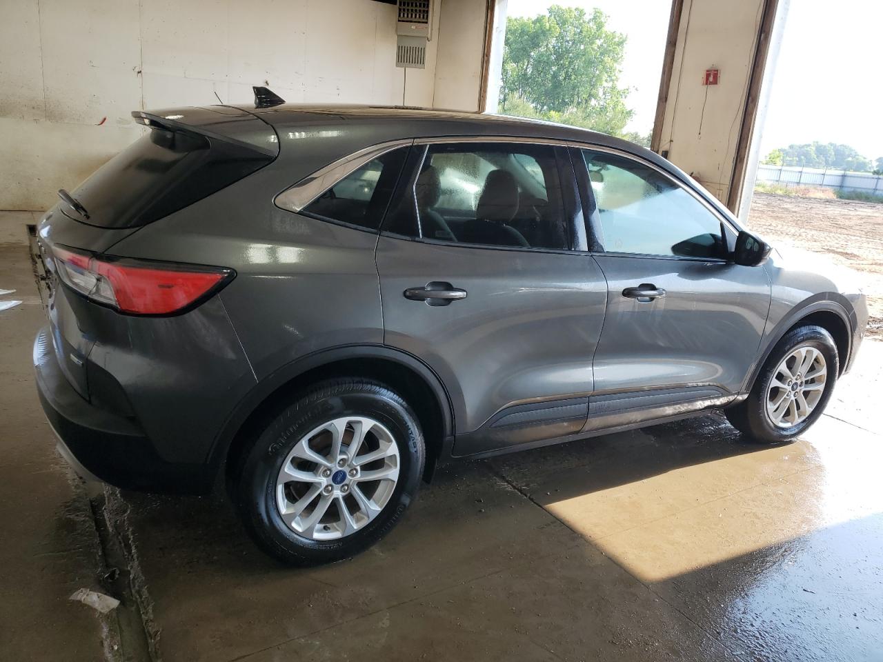 Lot #2187288209 2020 FORD ESCAPE SE