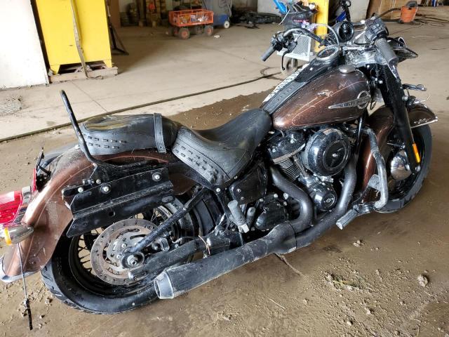 2019 HARLEY-DAVIDSON FLHC 1HD1YAJ2XKB068590