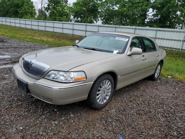 2005 Lincoln Town Car Signature