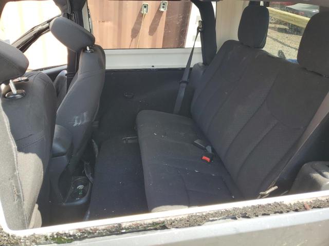 1C4AJWAG9GL118573 Jeep Wrangler Sport
