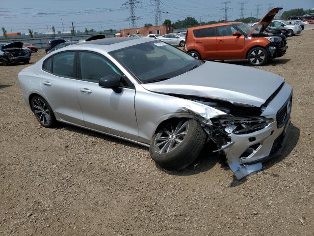 2022 VOLVO S60 B5 MOM 7JRL12TZ7NG162689