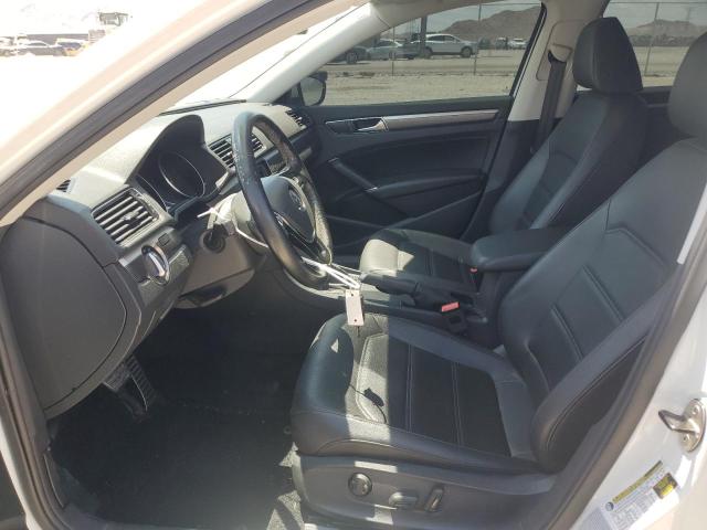2017 VOLKSWAGEN PASSAT R-L - 1VWDT7A35HC083927