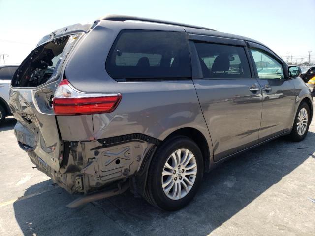 5TDYZ3DC9HS872216 Toyota SIENNA XLE