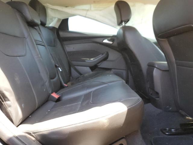 1FADP3K25FL283005 Ford FOCUS SE
